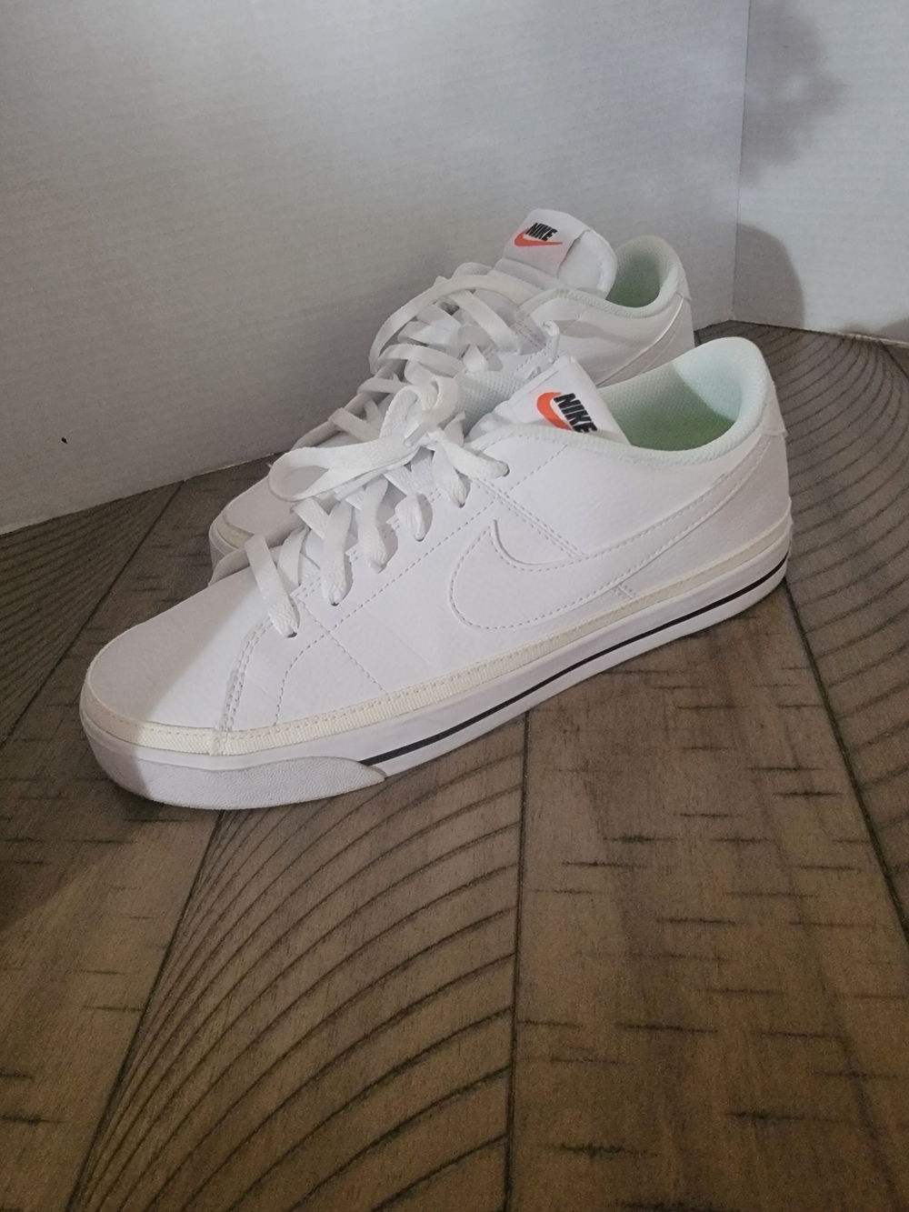 Nike White Low-Top Sneakers with Subtle Mint Lining